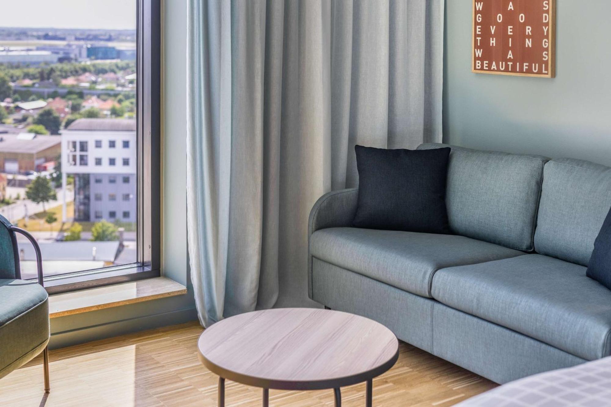Superior Twin Room Wellness pool access